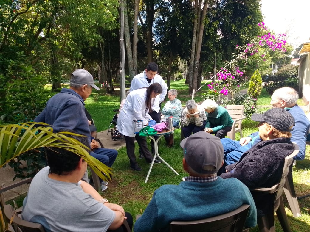 Atención médica y enfermería